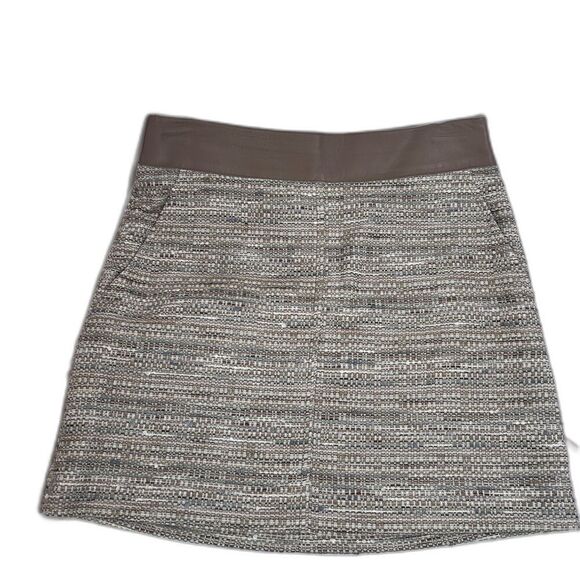 AKRIS Punto Tan Tweed with Leather Trim Back Zip Pencil Mini Skirt Size 8 - Picture 1 of 9